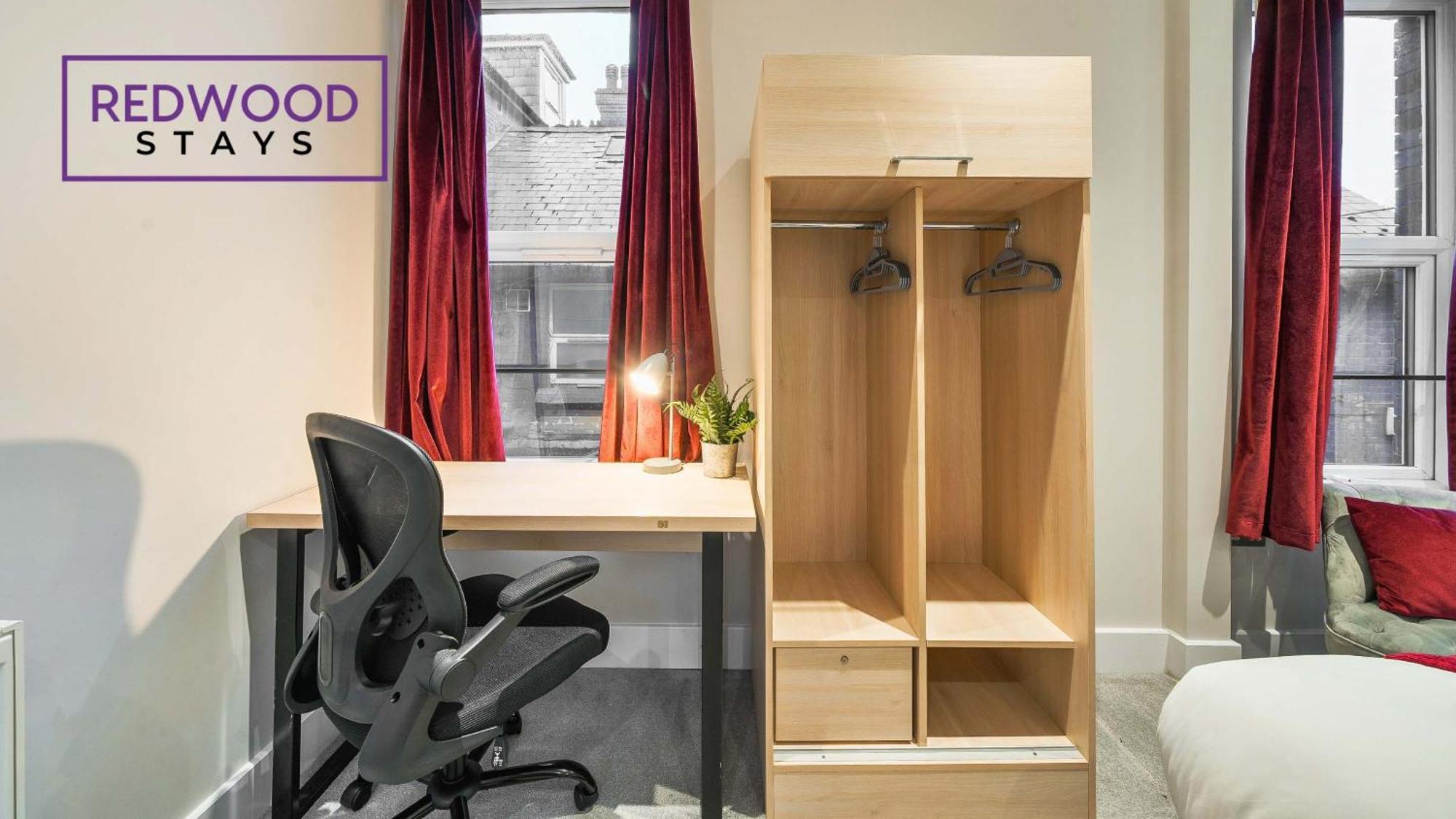 Newly Refurbished Everest Lodge Serviced Apartments For Contractors & Families, Free Wifi & Netflix By Redwood Stays Farnborough  Extérieur photo